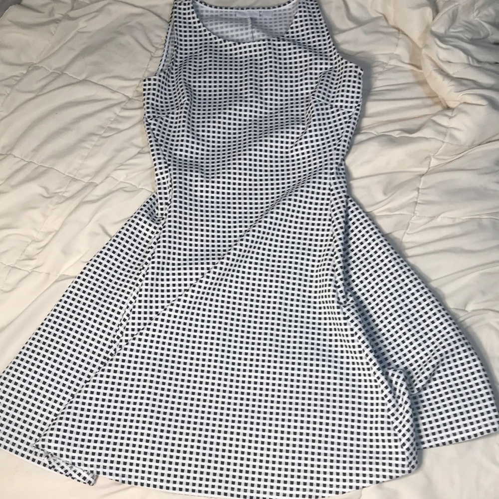 Sleeveless white dress with black checks, very good condition